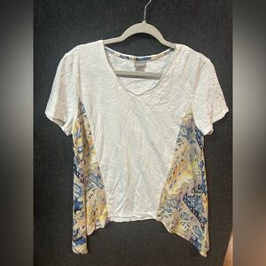 Chicos asymmetrical top Size 2/large